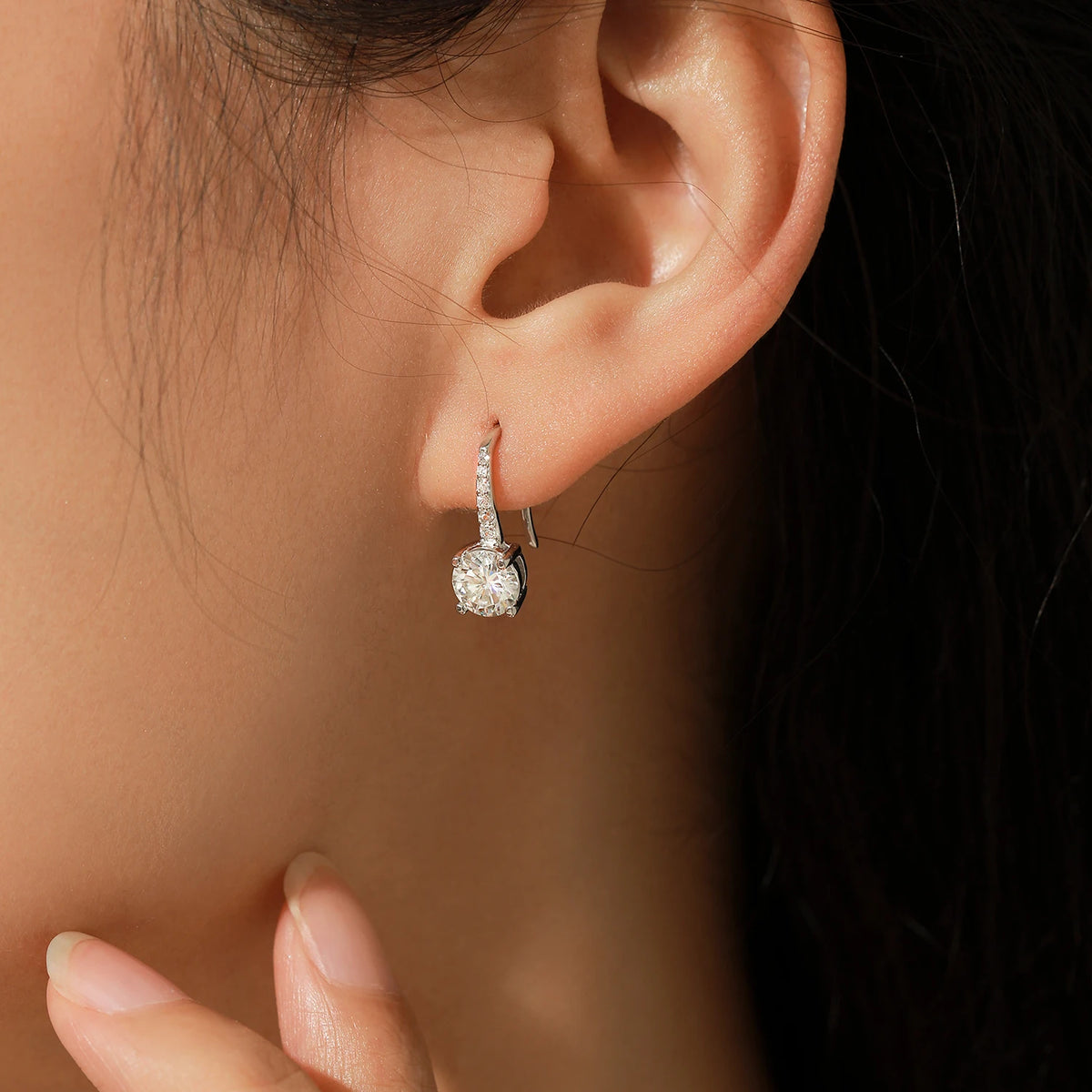 Brinco Gancho em Moissanite – Virena Arcelle