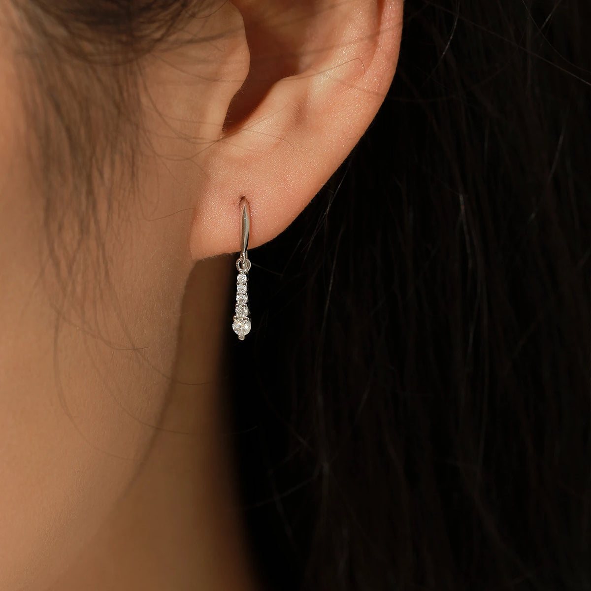 Brinco Gancho em Moissanite – Virena Lumys