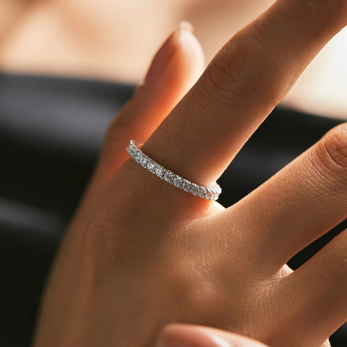 Anel Aparador em Moissanite - Virena Haloir