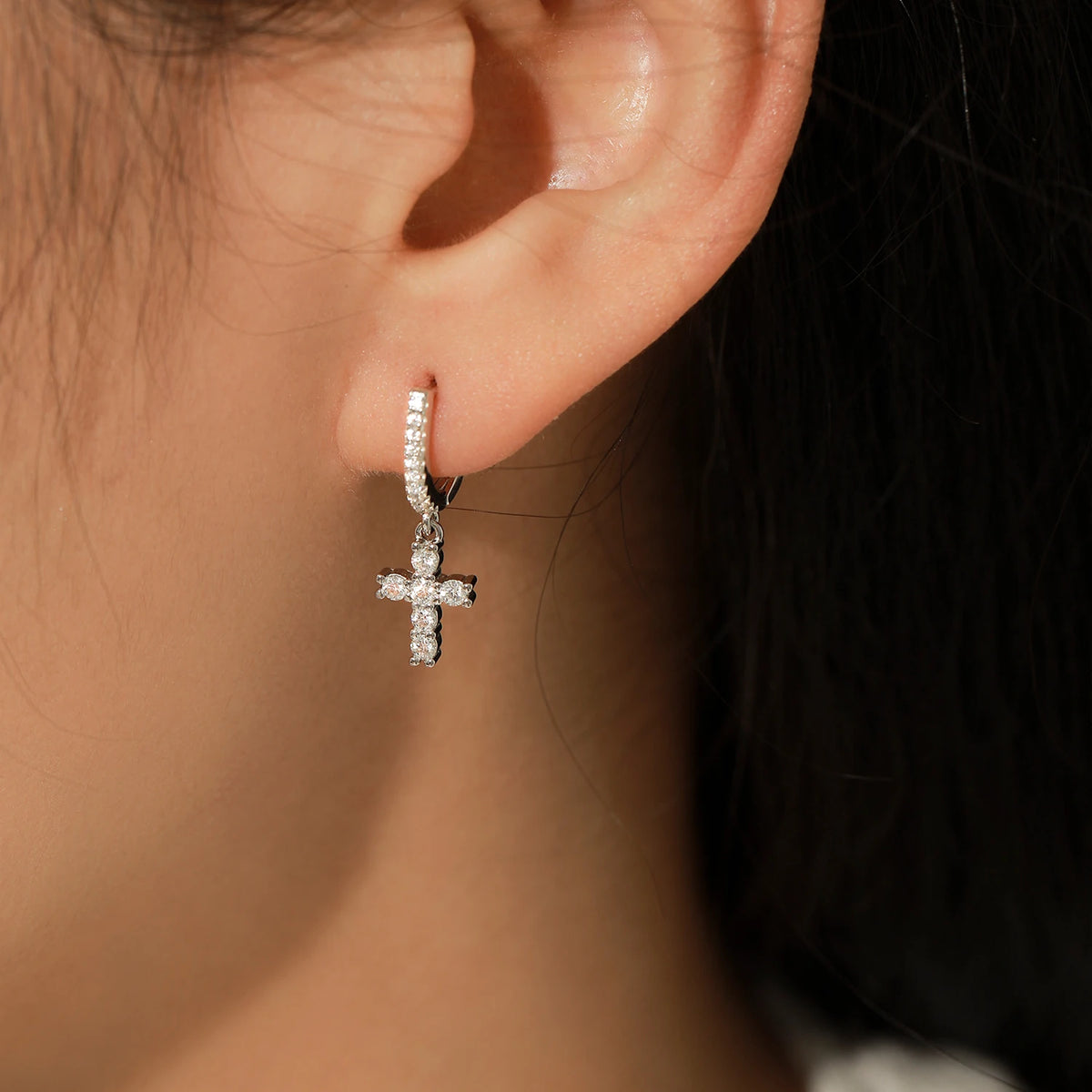 Brinco Argola em Moissanite – Virena Lux Sanctum